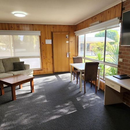 Country Roads Motor Inn Naracoorte Exteriör bild