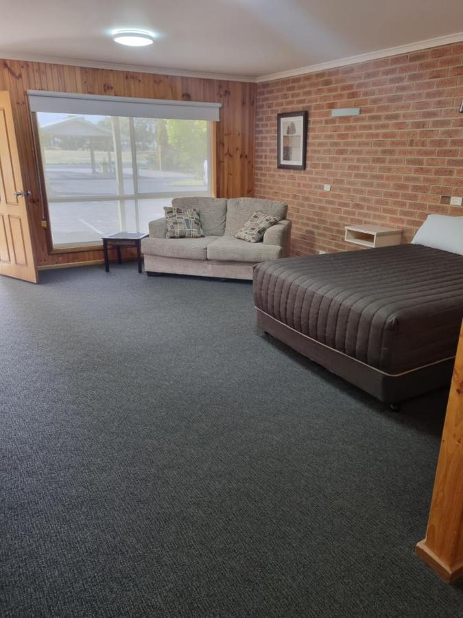 Country Roads Motor Inn Naracoorte Exteriör bild