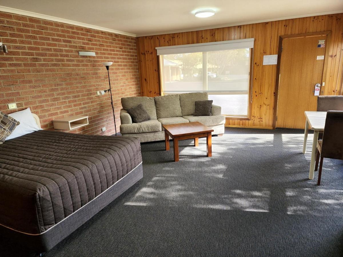 Country Roads Motor Inn Naracoorte Exteriör bild