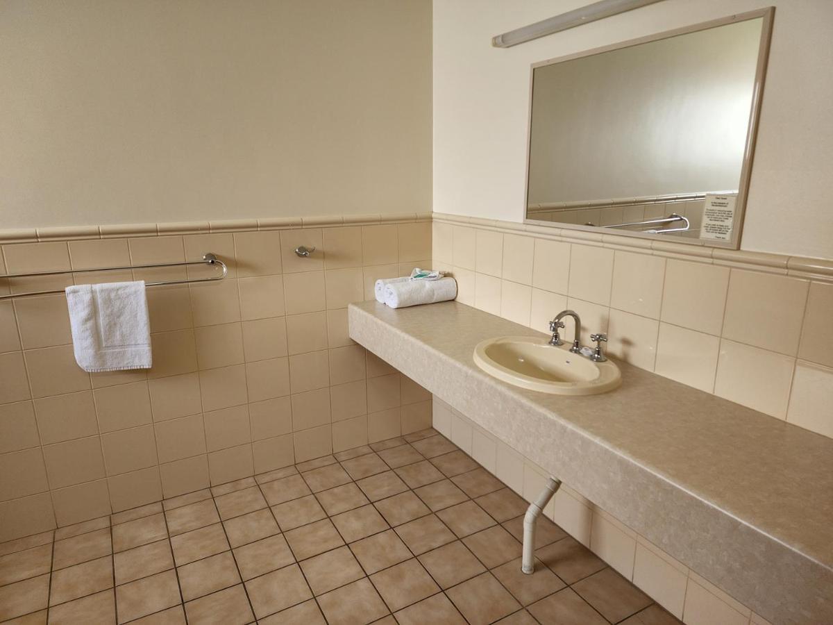 Country Roads Motor Inn Naracoorte Exteriör bild