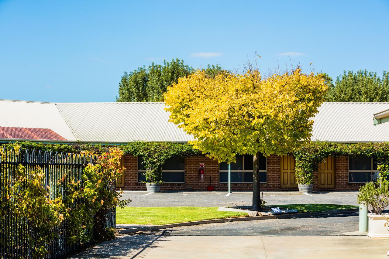 Country Roads Motor Inn Naracoorte Exteriör bild