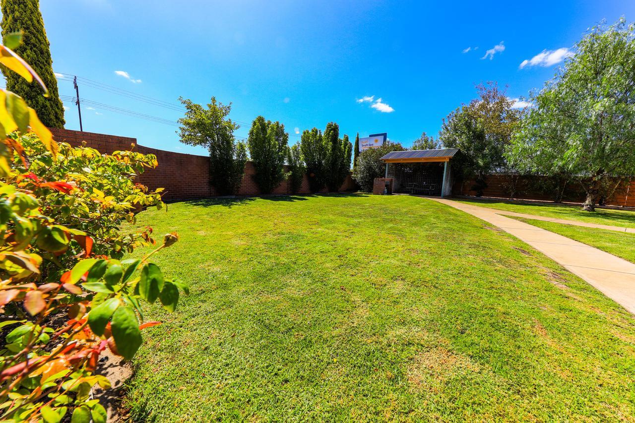 Country Roads Motor Inn Naracoorte Exteriör bild